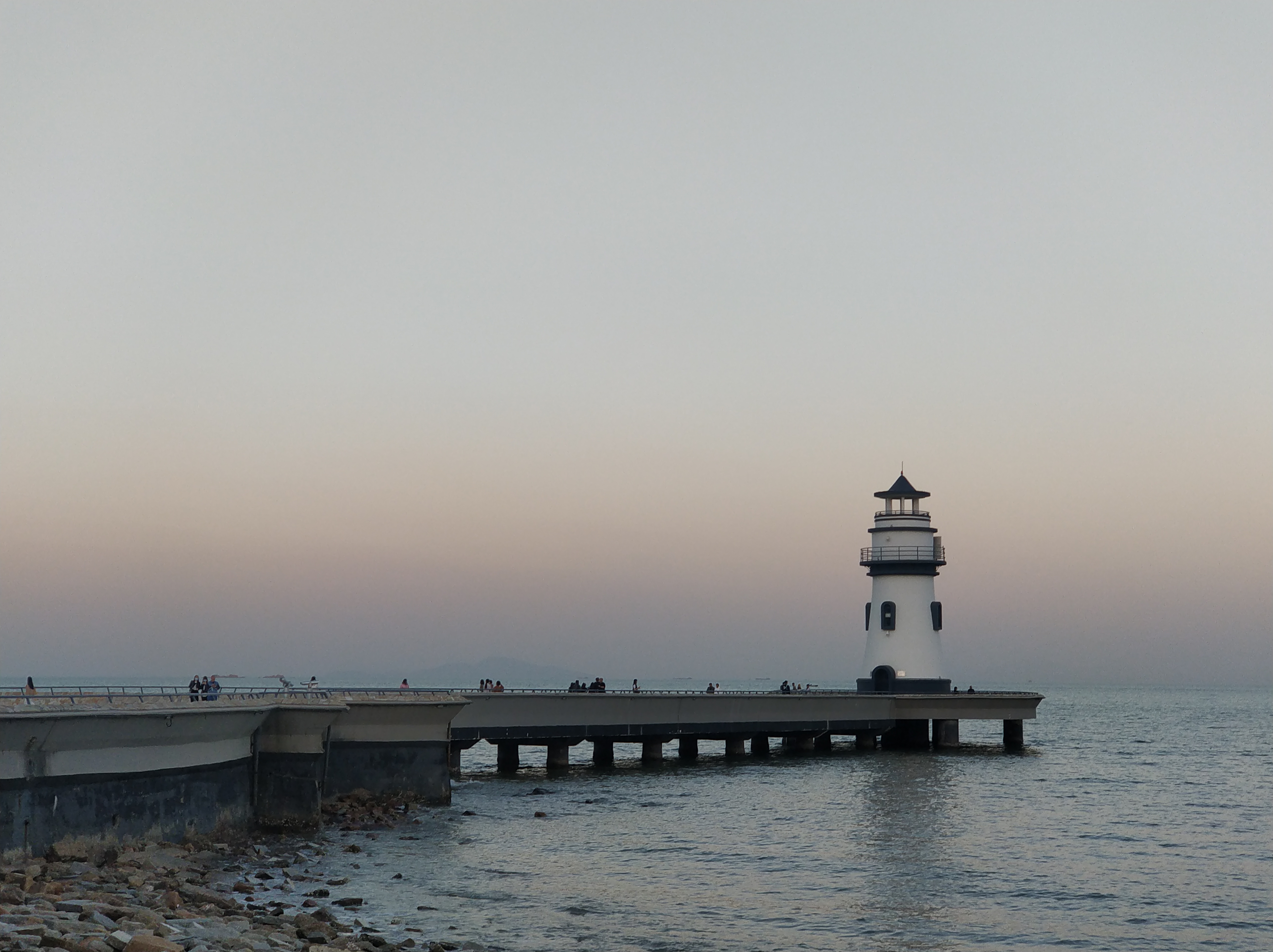 惊回晓梦忆秋娟